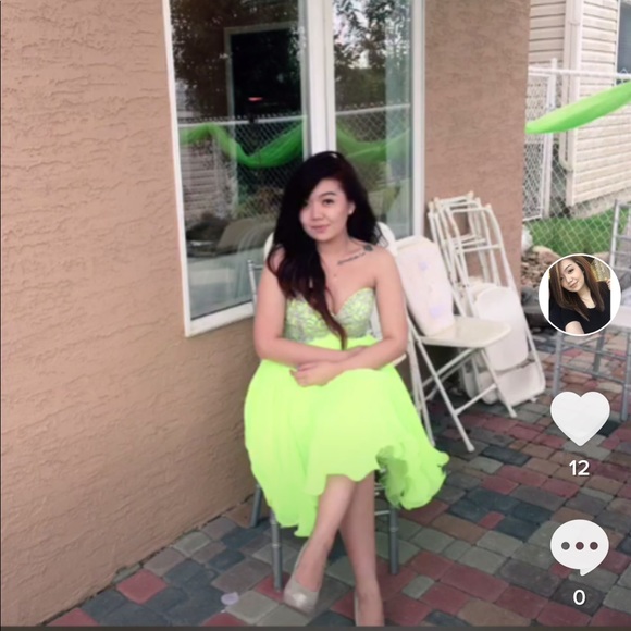 prom dress - Picture 1 of 1